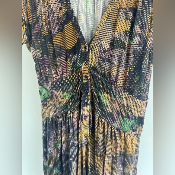 Size 14 French Connection Abstract Print Dress - Picture 7 of 7